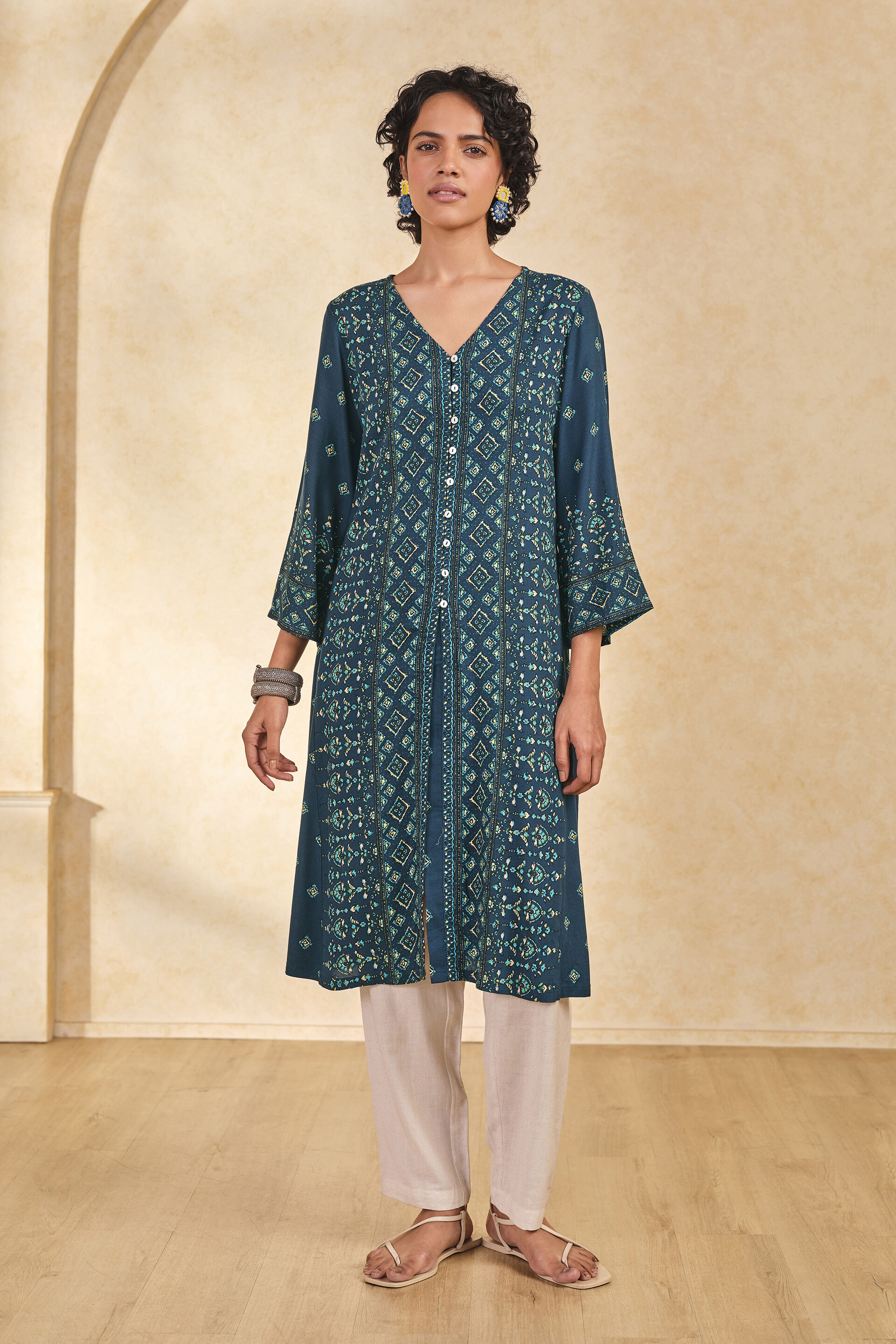 Dilrooba Neela Kurta, Blue, image 2